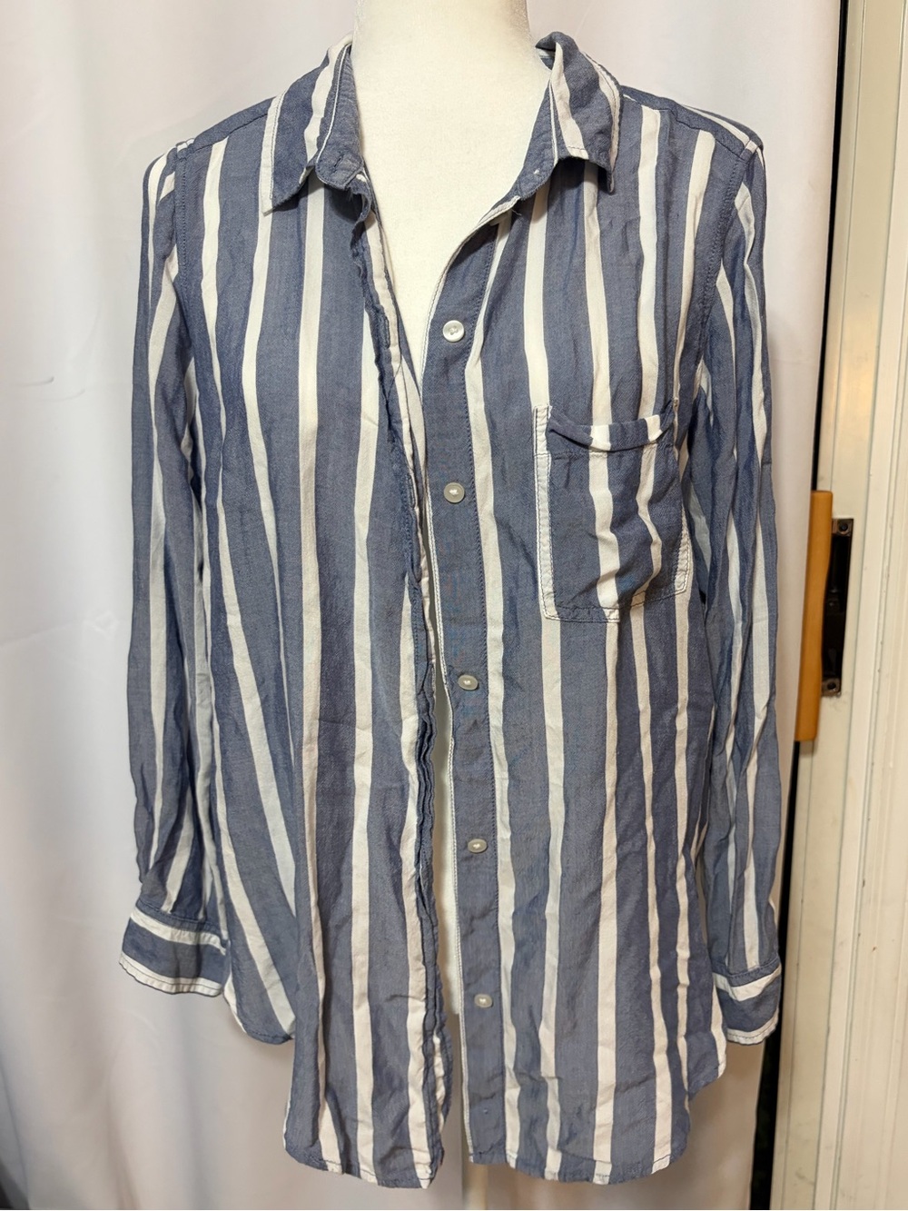 American Eagle Outfitters Navy and White Vertical Stripe Button-Up Shirt
